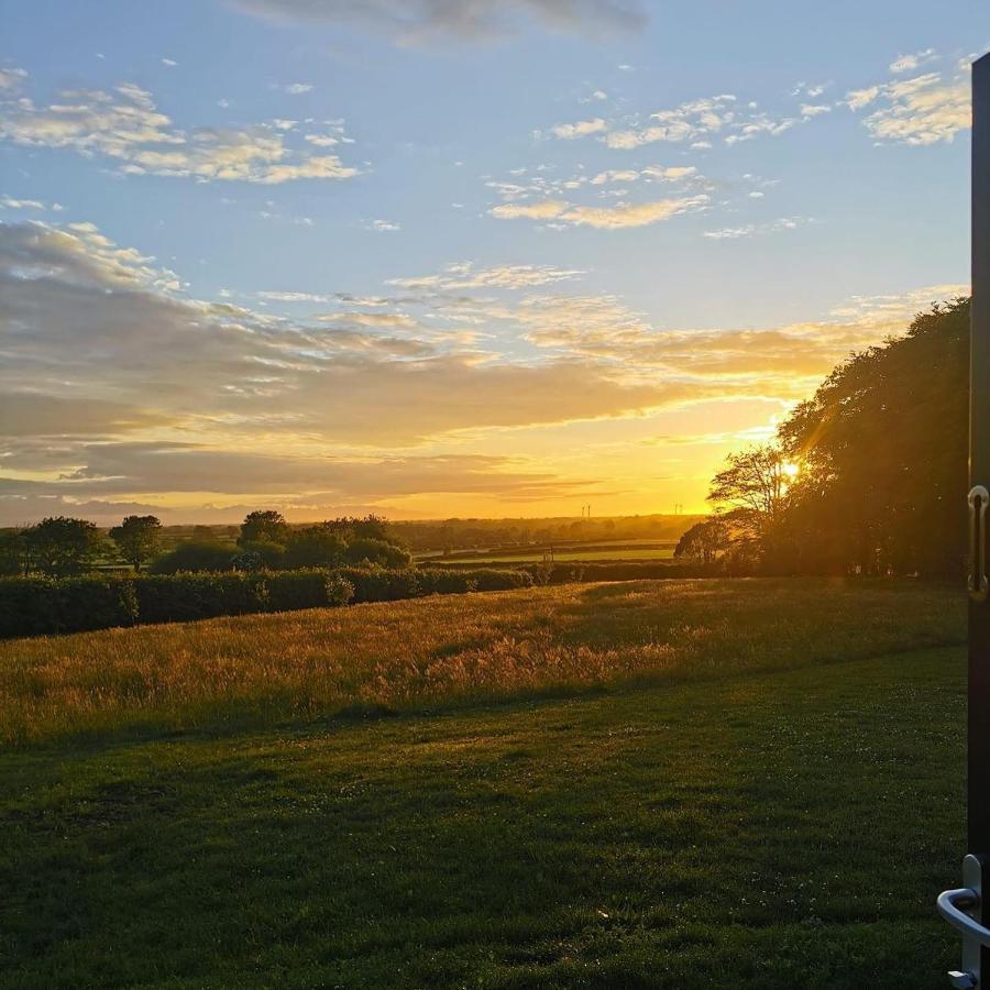 Further Space At Thornfield Luxury Glamping Pods, The Dark Hedges, Ballycastle Ballymoney Exterior foto